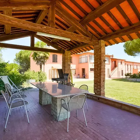 Alluring In Castiglione Del With Pool Casa vacanze Castiglione del Lago