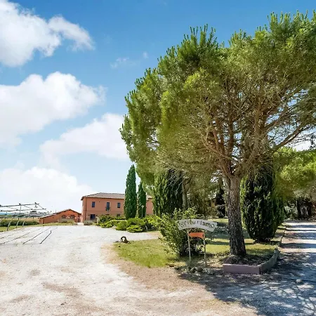 Alluring In Castiglione Del With Pool * Castiglione del Lago